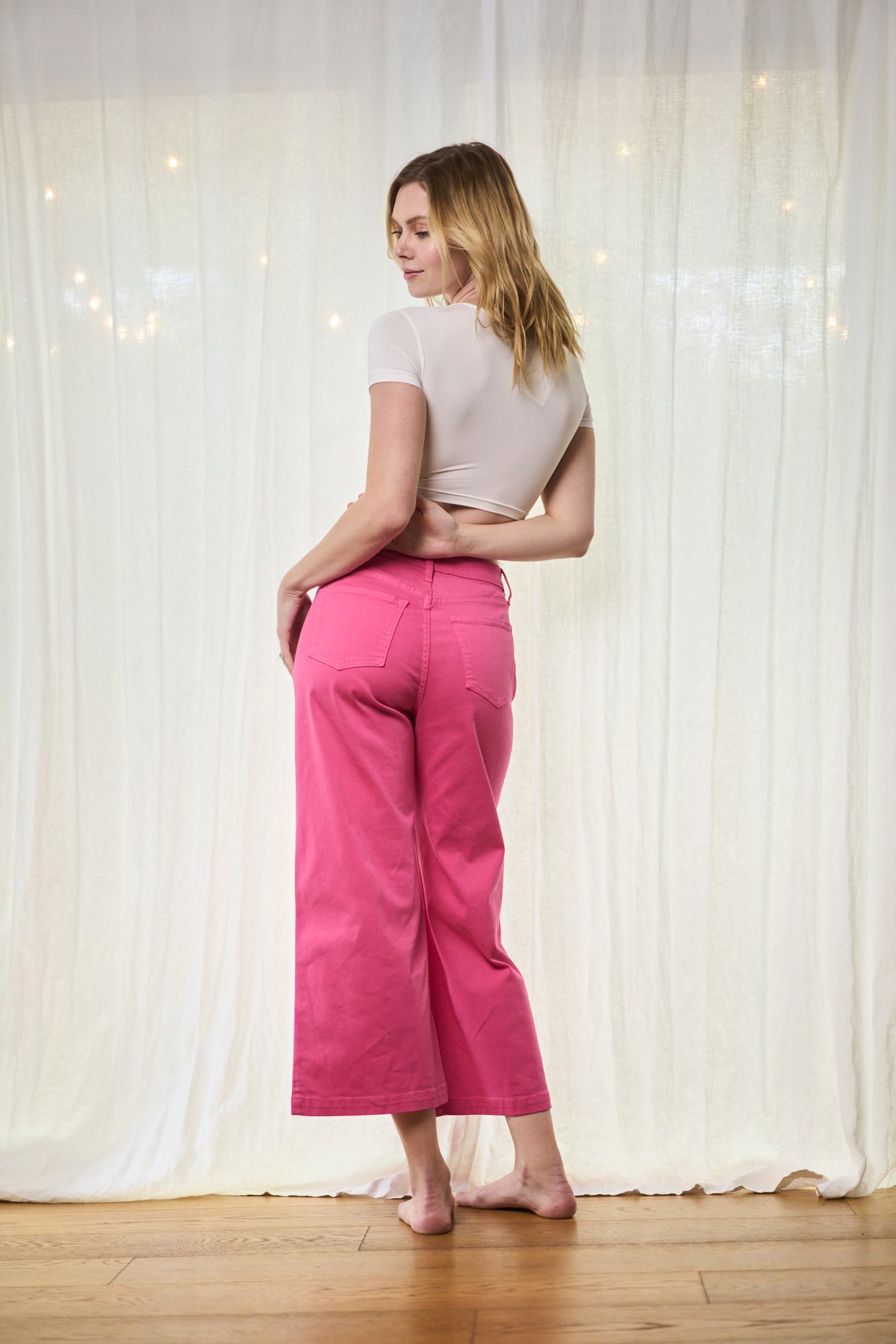 ♡20% OFF♡ HIGH RISE CROP WIDE LEG JEANS WITH SQUARE FRONT POCKETS
