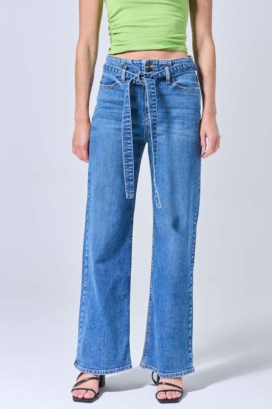 ★NEW★ HIGH RISE WIDE LEG BELTED JEANS